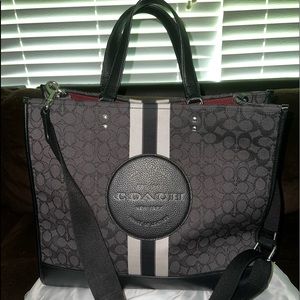 Coach Large Field Tote 40 Black in excellent condition.
